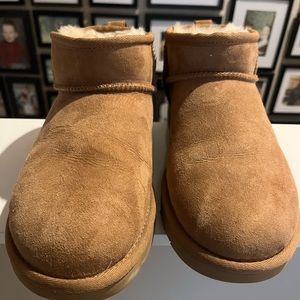 Size 8 chestnut ultra mini Uggs
